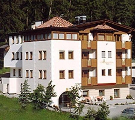 Hotel Laerchenhain San Valentino alla Muta Eksteriør billede